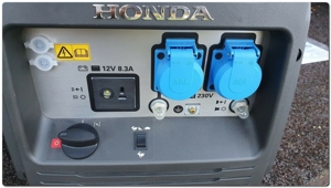 Stromerzeuger Honda EU 30i Inverter 2,6Kw neuwertig Bild 3