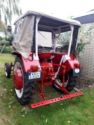oldtimer traktor IHC D320 Farmall Bild 5