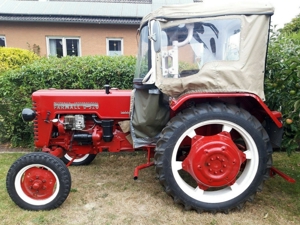 oldtimer traktor IHC D320 Farmall Bild 3