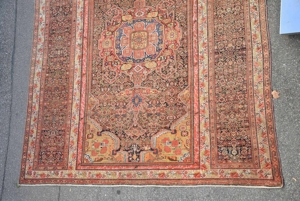 Großer alter Teppich, Maße 607x316 cm, arabisch signiert bezeichnet Bild 3