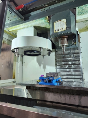 2012 Haas VF-2YT CNC Vertical Machining Center Mill w Probe Bild 3