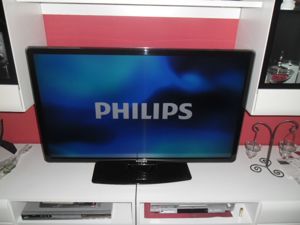 Philips Fernseher Model Nr.42PFL7404H 12 HD Top Zustand! Bild 2