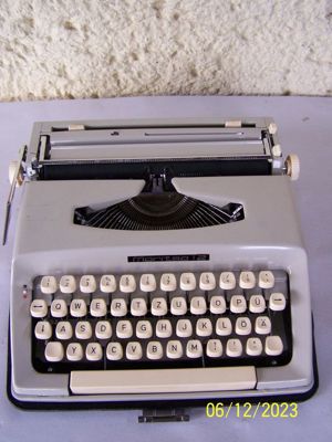 1971 DDR   Bulgarien Reiseschreibmaschine Schreibmaschine Kofferschreibmaschine MARISA Antik Alt Bild 5