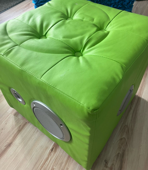 Musikbox in Kunstleder als Hocker Bild 3 Musikbox in Kunstleder als Hocker Bild 3