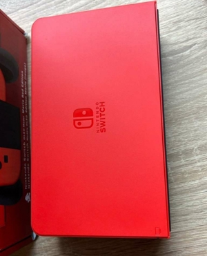 Nintendo Switch OLED (3 Monate alt) Bild 5
