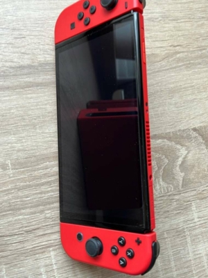 Nintendo Switch OLED (3 Monate alt) Bild 4