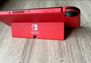 Nintendo Switch OLED (3 Monate alt) Bild 3