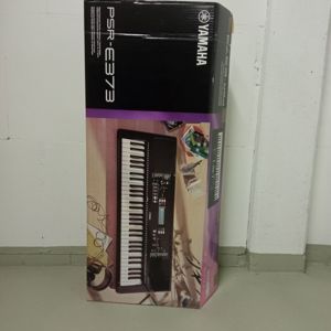 Neuwertiges "Yamaha PSR-E373" Keyboard Bild 2