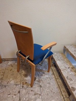 Schöner Armlehnenstuhl Stuhl mit Armlehnen aus Holz Metall Stoff (velourähnlich)  Bild 2