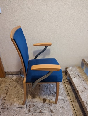 Schöner Armlehnenstuhl Stuhl mit Armlehnen aus Holz Metall Stoff (velourähnlich)  Bild 6