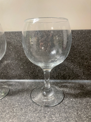 2 Wassergläser mit Stiel, Weingläser Bild 2