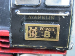 märklin 20 volt dampflokomotive HR 70 12920 mit 4 achs. tender spur 0 Bild 5