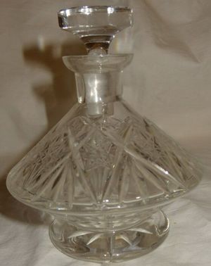 C Flakon aus Glas mit Dekor und Glasverschluss älterer Flakon 11,5 H12,8 unbefüllt Alt Vintage Dekor