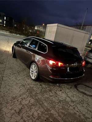 Opel Astra Sportstourer Bild 2