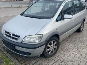 Opel Zafira 2.2 DTI Edition Bild 2