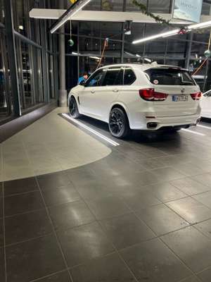 BMW X5 xDrive40d M Sport-Aut.STH. .H. up pano BMW Garanti Bild 1
