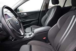 BMW 118 d Sport Line LED WLAN Tempomat Klimaaut. Shz Bild 5
