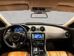 Jaguar XJ XJ 30d V6 Prem. Luxury 20" LED Pano Winter-Paket Bild 4