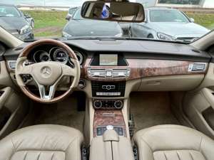 Mercedes-Benz CLS 250 CDI Schiebedach 8-fach bereift Navi Klim Bild 4