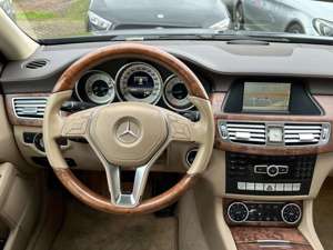 Mercedes-Benz CLS 250 CDI Schiebedach 8-fach bereift Navi Klim Bild 5
