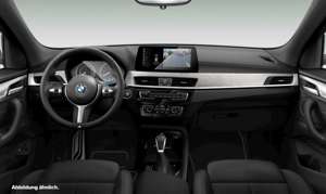 BMW X1 xDrive25e M Sport Navi Plus HUD LED RFK Pano Bild 4