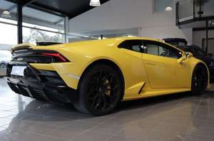 Lamborghini Huracán EVO *SPORTSITZE*SENSONUM*GARANTIE 06/25* Bild 5