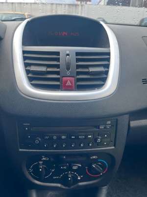 Peugeot 206 + Basis*Klima*Diesel*4/5 Türen Bild 8