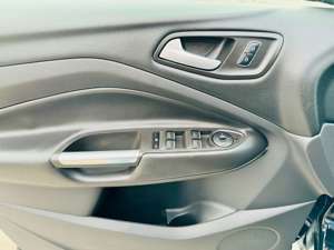 Ford Kuga 1.5 EcoBoost 150 PS * Design-Paket * Navi * AHK * Bild 10