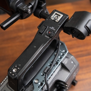 Sony PXWFX9V FX9 Professional Camcorder - Black Bild 3