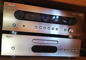 Verstärker Sherwood RX-772 (110  ) und Sherwood CD-Player (45  )