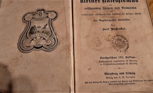 Bücher zum Teil Kirchlich zum Teil aus den Jahren 1911 auch Krieg dabei  Bild 2