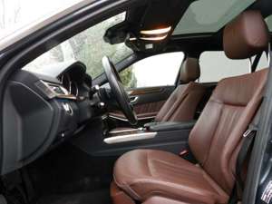 Mercedes-Benz E 400 E400 T 333PS 4Matic Standh. Klimasitze LED AHK Bild 3
