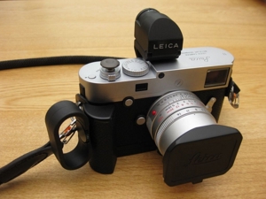 Leica M-P Typ 240 mit Leica Summicon-M 1235 Komplettset und Zubehörpaket Bild 1