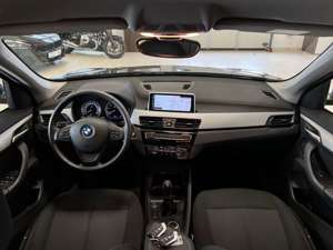 BMW X1 sDrive 18i Navi/PDC/Sitzheizung/Tempomat Bild 3