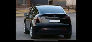 Tesla Model Y Long Range Dual Motor AWD Bild 3