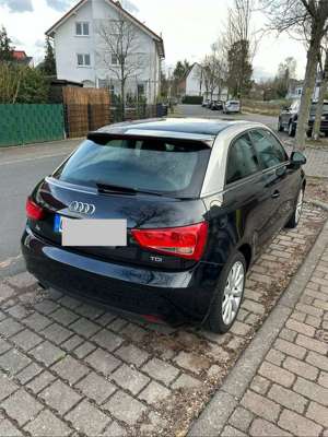 Audi A1 1.6 TDI Attraction Bild 3