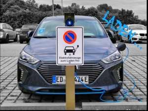 Hyundai IONIQ Plug-in-Hybrid 1.6 GDI Premium Bild 2