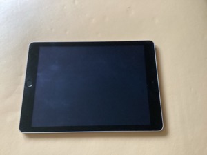 iPad 5th Generation wifi 128GB Bild 1