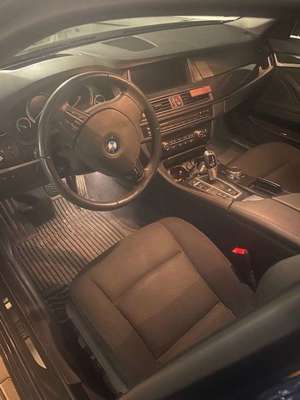 BMW 530 530d xDrive Touring Aut. Luxury Line Bild 2