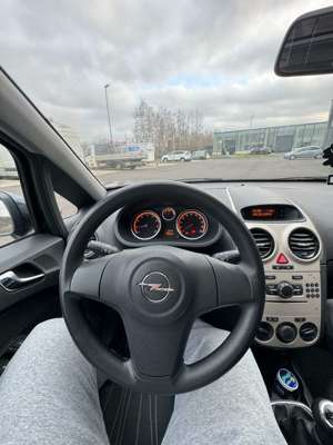 Opel Corsa 1.2 16V Bild 1