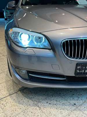 BMW 525 d-3.0ltr. Motor Bi-Xenon PDC LED Navi Leder Bild 3