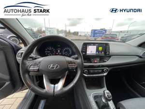 Hyundai i30 Trend 1.4 Navi Kamera SHZ Klima Winterräder Bild 5