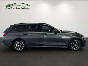 BMW 320 iTouring*Sport Line*LED*NaviLive*DAB*Ambiente Bild 3