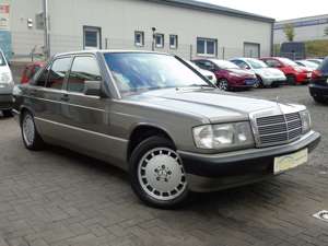 Mercedes-Benz 190 2 L*AHK*AUTOMATIK*ALUFELGEN*TÜV NEU*OLDTIMER... Bild 3