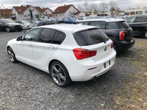 BMW 118 BMW 118i Advantage weiß mit Sommer-  Winterreife Bild 2
