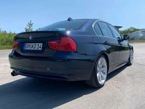 BMW 330 330i Aut. LCI Bild 2