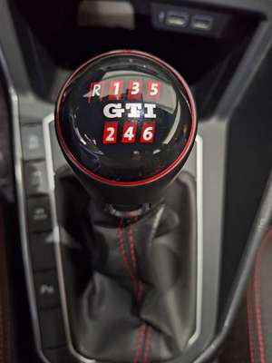 Volkswagen Polo GTI Polo VI 2.0 GTI Schaltgetr.SD Beats ACC LED Navi Bild 4