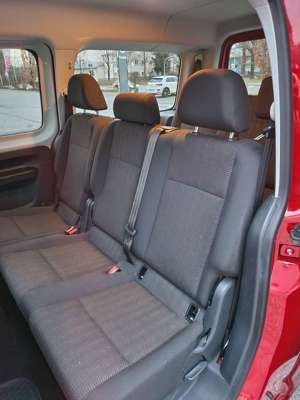 Volkswagen Caddy Maxi Comfortline 1,4 TGI BMT 7-Sitze Bi-Xenon NAVI Bild 5