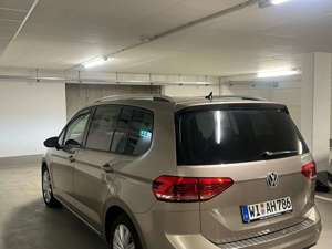 Volkswagen Touran 1.4 TSI DSG Sound 7*Sitzer Panoramadach Keyless Bild 2