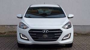 Hyundai i30 Passion|AHK|SHZ|LHZ|Tempomat|PDC|USB|8-fach Bild 2